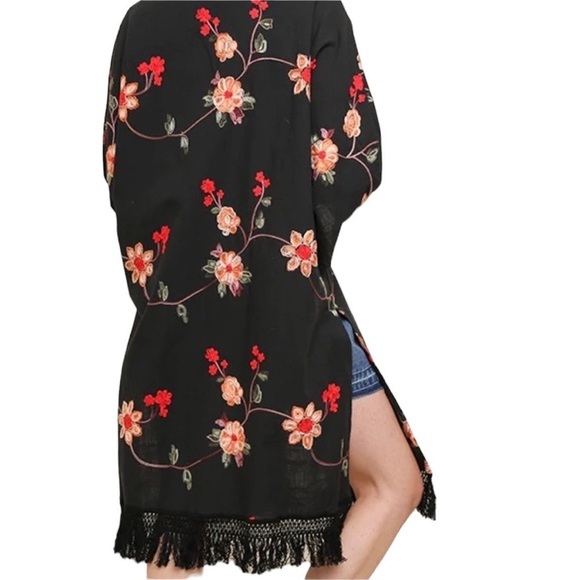 🌺UMGEE Black Embroidered Fringe Duster Kimono 1 in Size S and 1 in Size Large🌺 - Picture 2 of 6